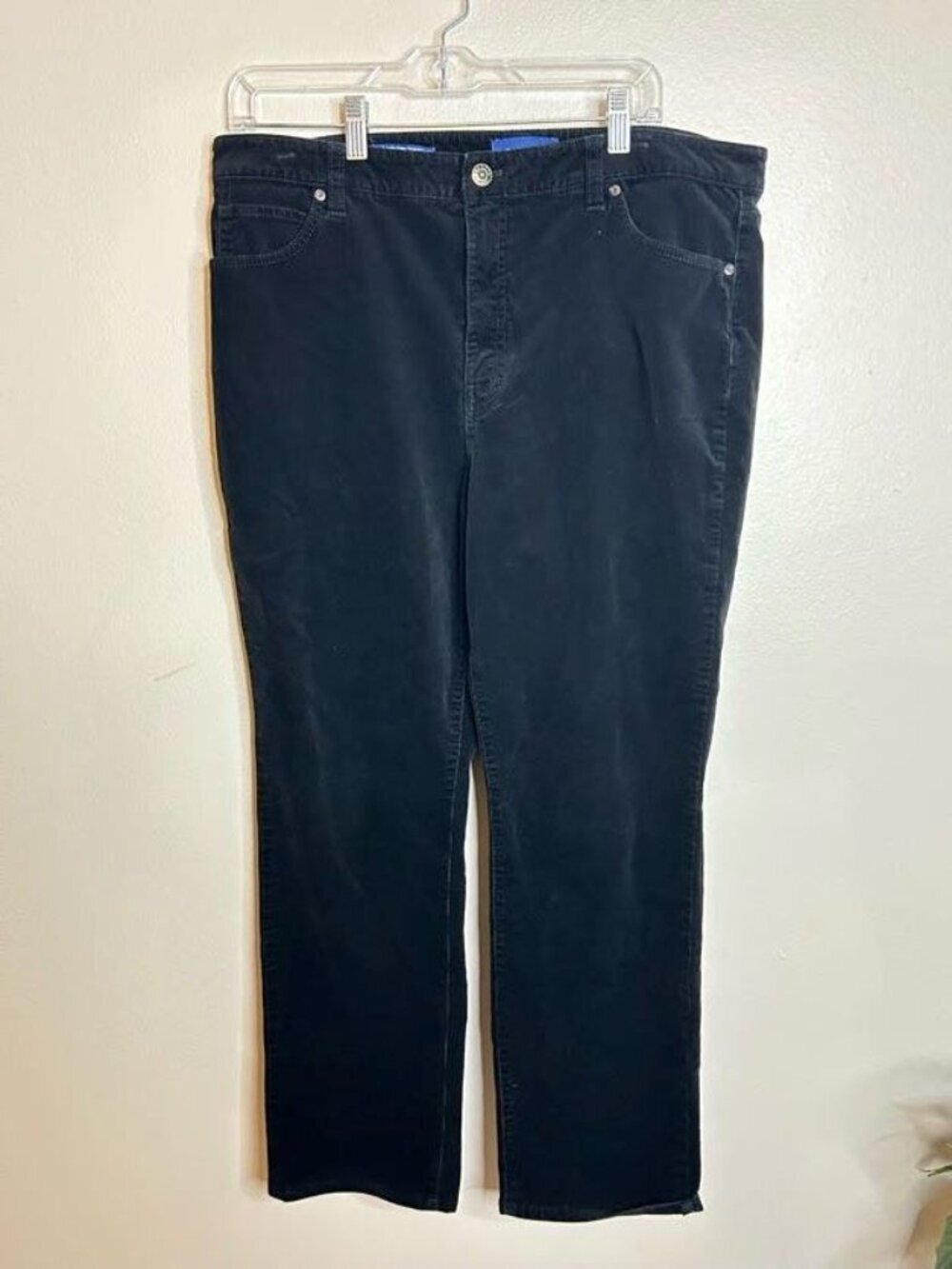 Talbots Pants WOmens 6 Petite High Rise Straight Leg Velour Corduroy Black